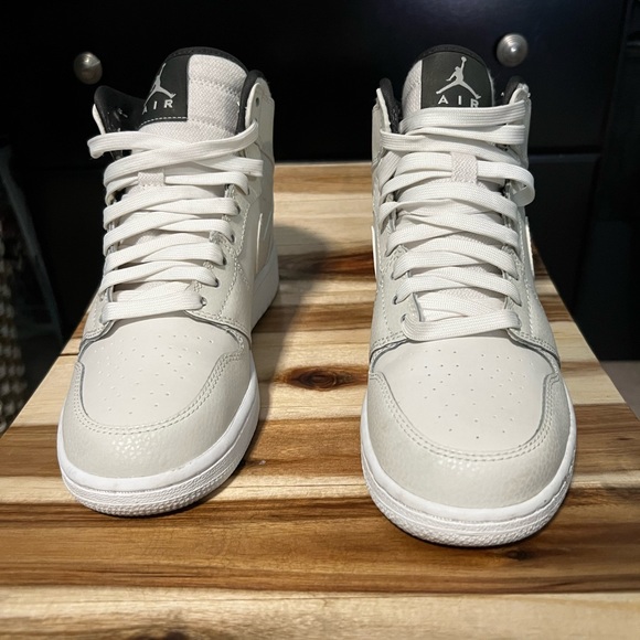 Nike Air Jordan - Picture 5 of 15